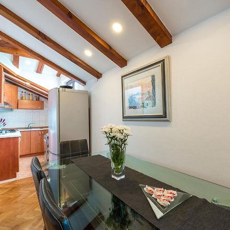 Beach Lapad Apartment Villa Tolja ドゥブロブニク エクステリア 写真