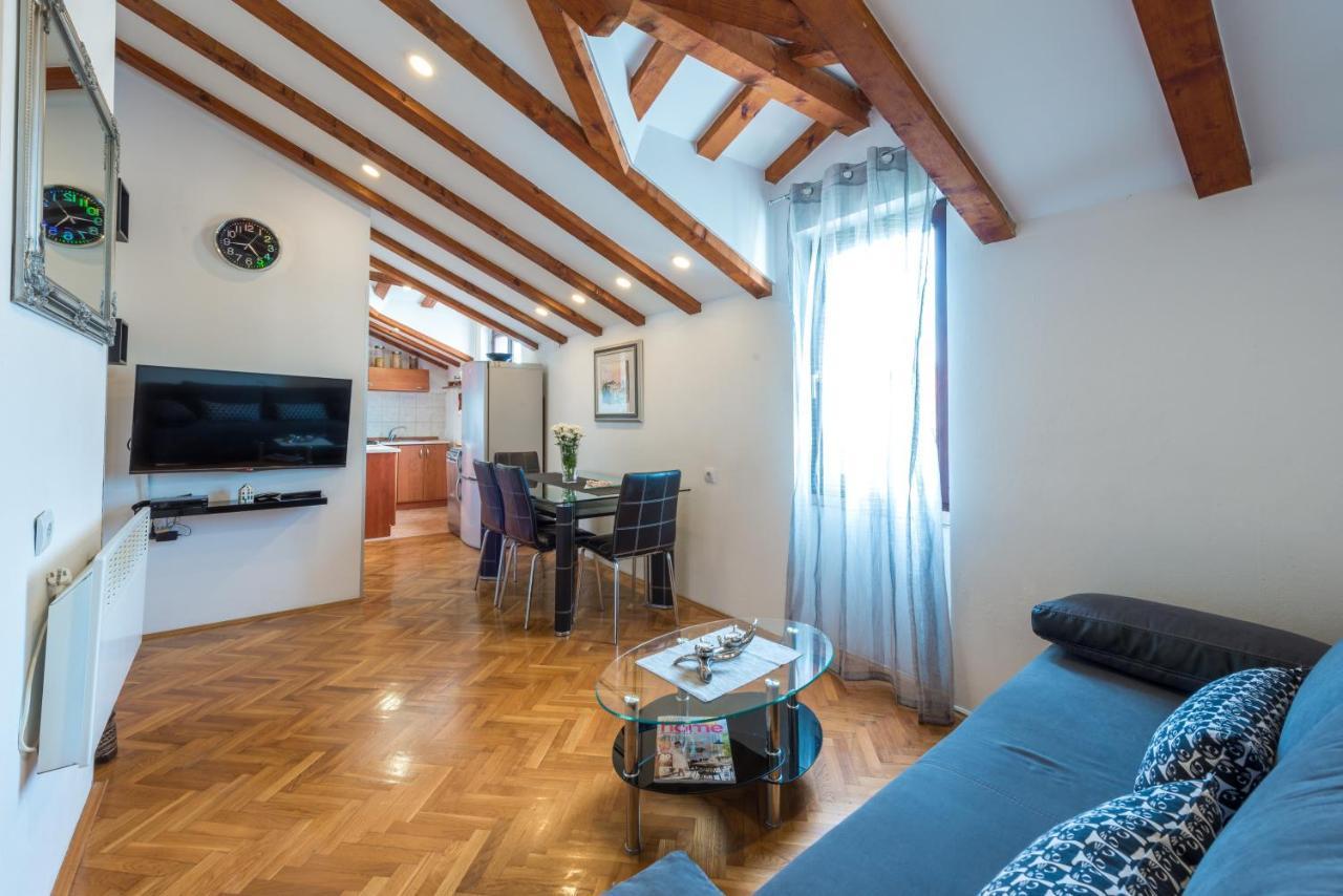 Beach Lapad Apartment Villa Tolja ドゥブロブニク エクステリア 写真
