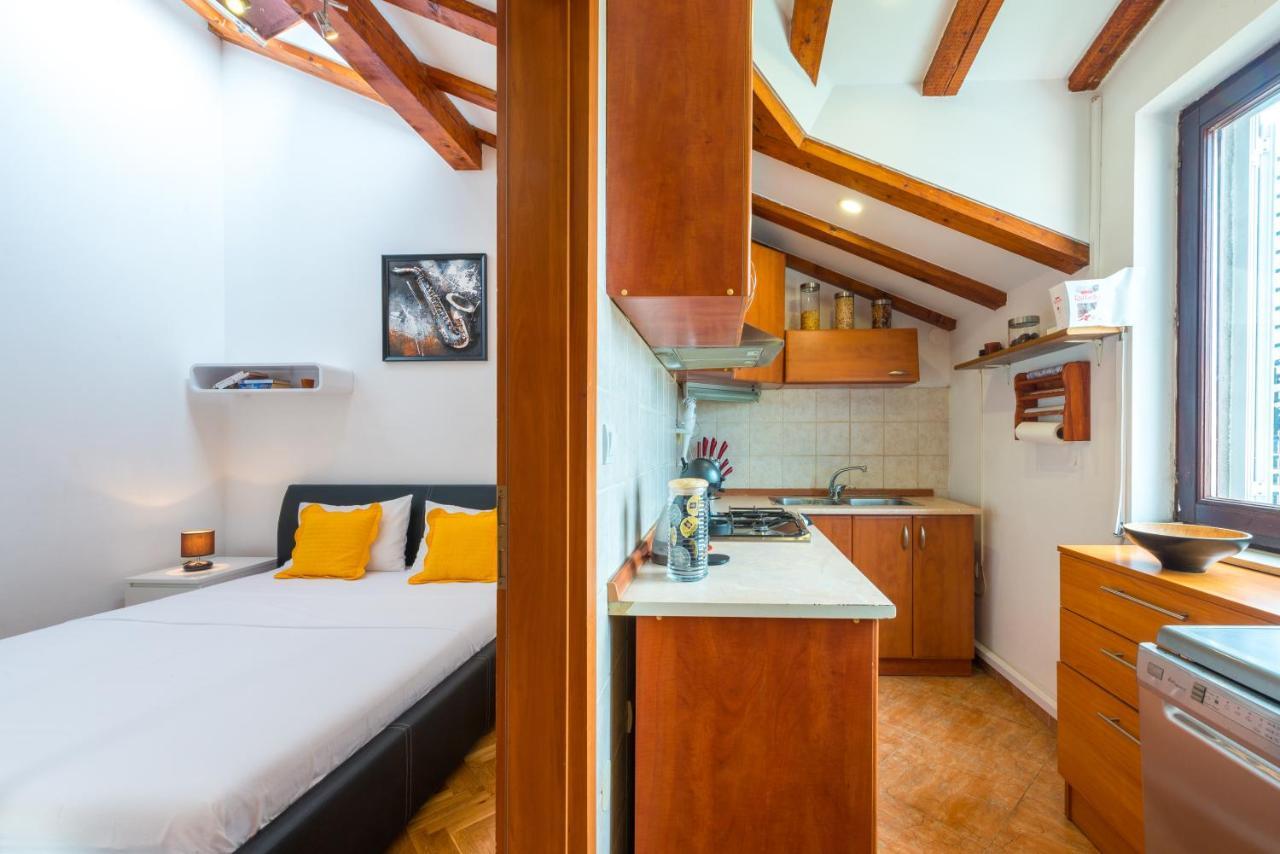 Beach Lapad Apartment Villa Tolja ドゥブロブニク エクステリア 写真