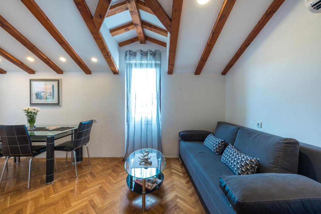Beach Lapad Apartment Villa Tolja ドゥブロブニク エクステリア 写真
