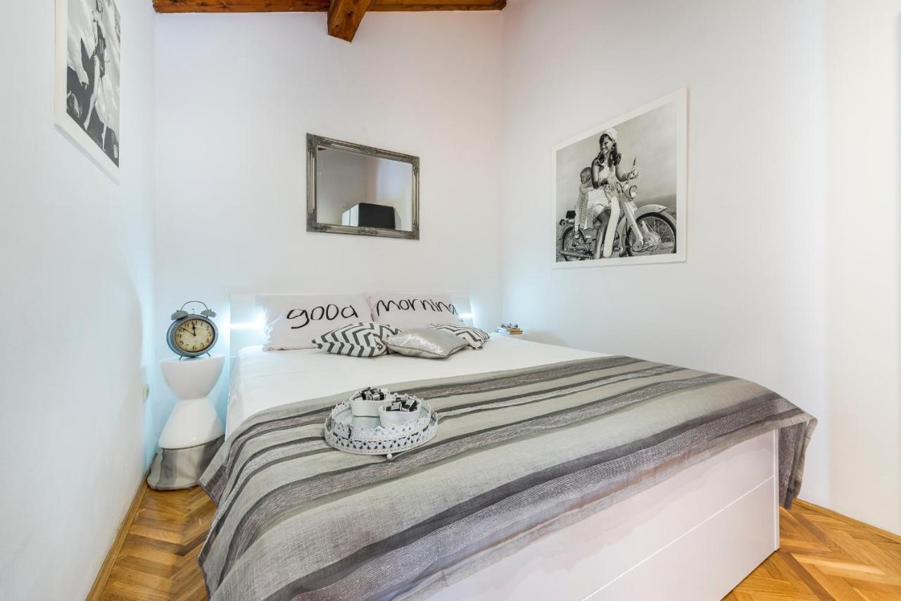 Beach Lapad Apartment Villa Tolja ドゥブロブニク エクステリア 写真