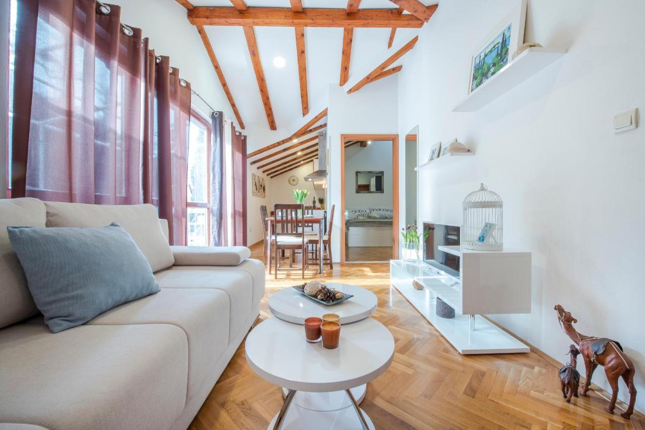 Beach Lapad Apartment Villa Tolja ドゥブロブニク エクステリア 写真