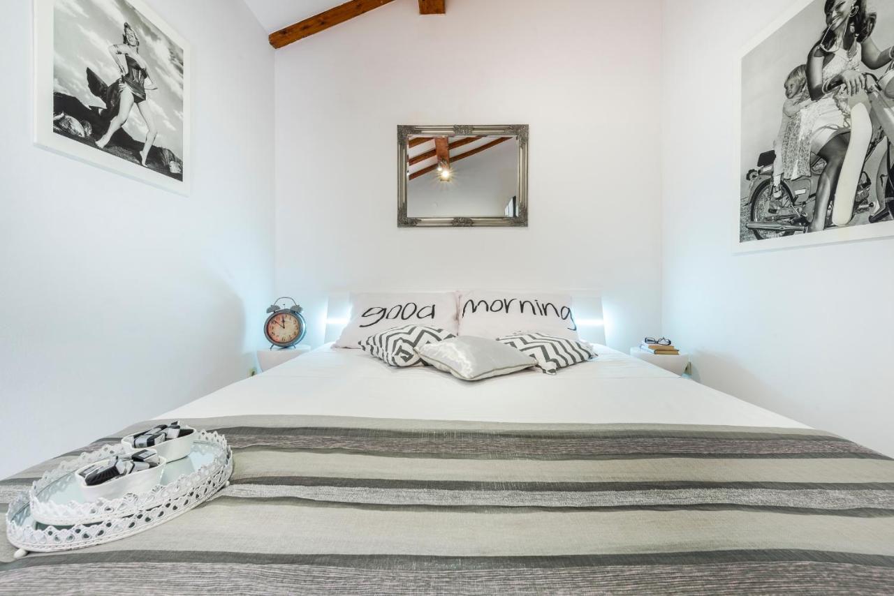 Beach Lapad Apartment Villa Tolja ドゥブロブニク エクステリア 写真