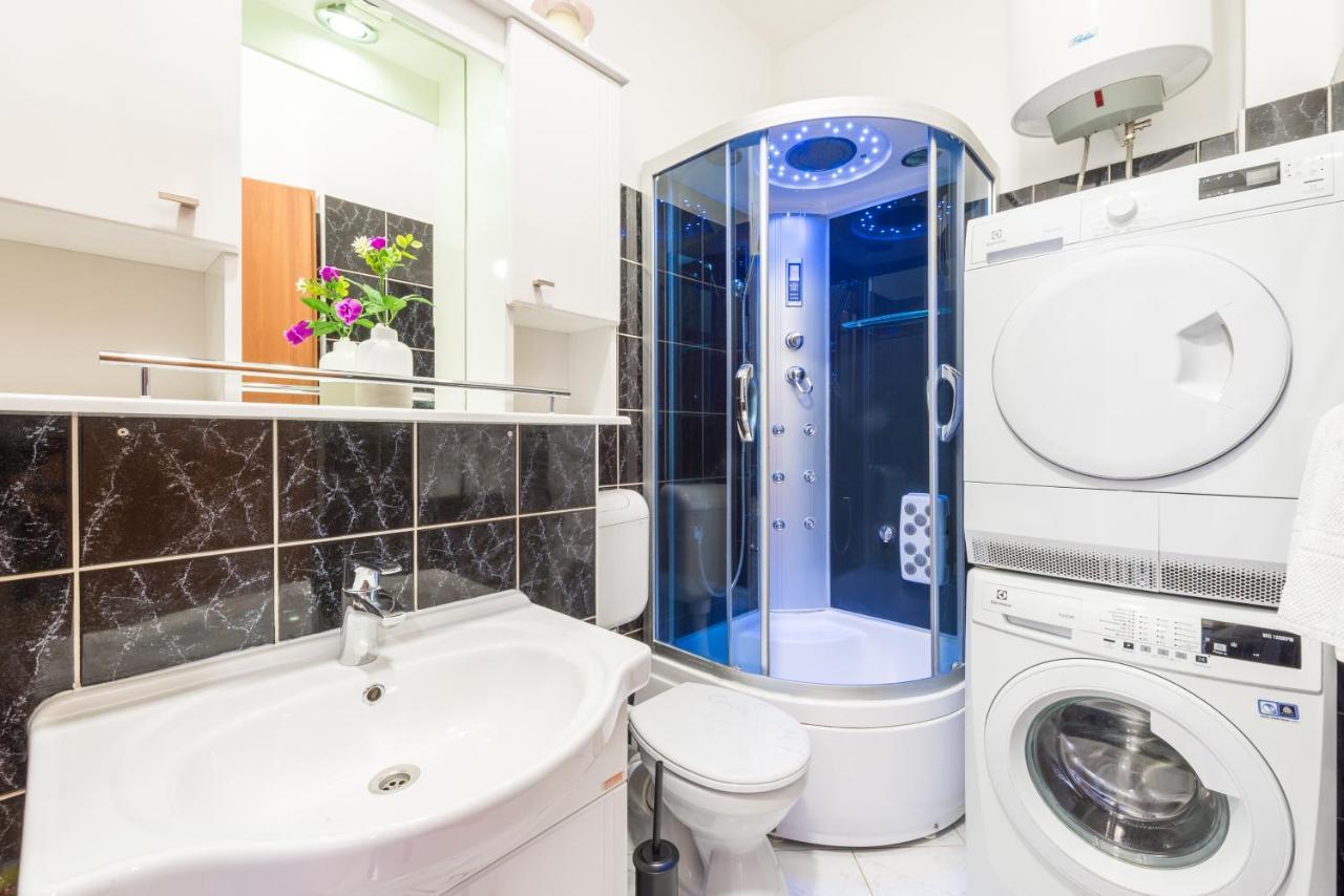 Beach Lapad Apartment Villa Tolja ドゥブロブニク エクステリア 写真