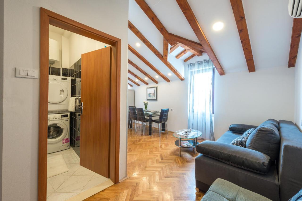 Beach Lapad Apartment Villa Tolja ドゥブロブニク エクステリア 写真